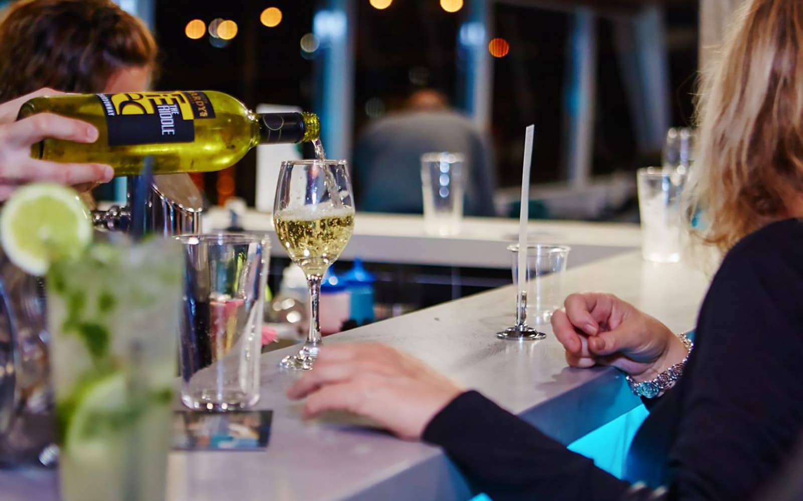 Sea World Dinner Cruise with Live Entertainment
