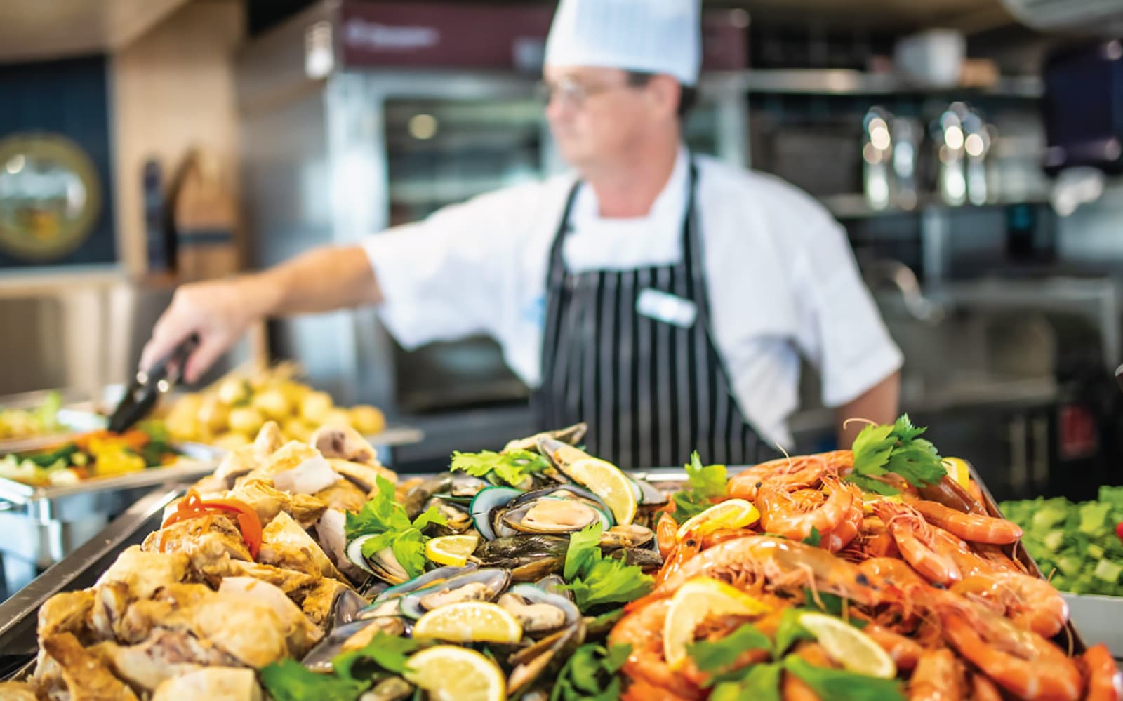 Sea World Dinner Cruise with Live Entertainment tickets in Gold Coast - Full Experience | TickYourList