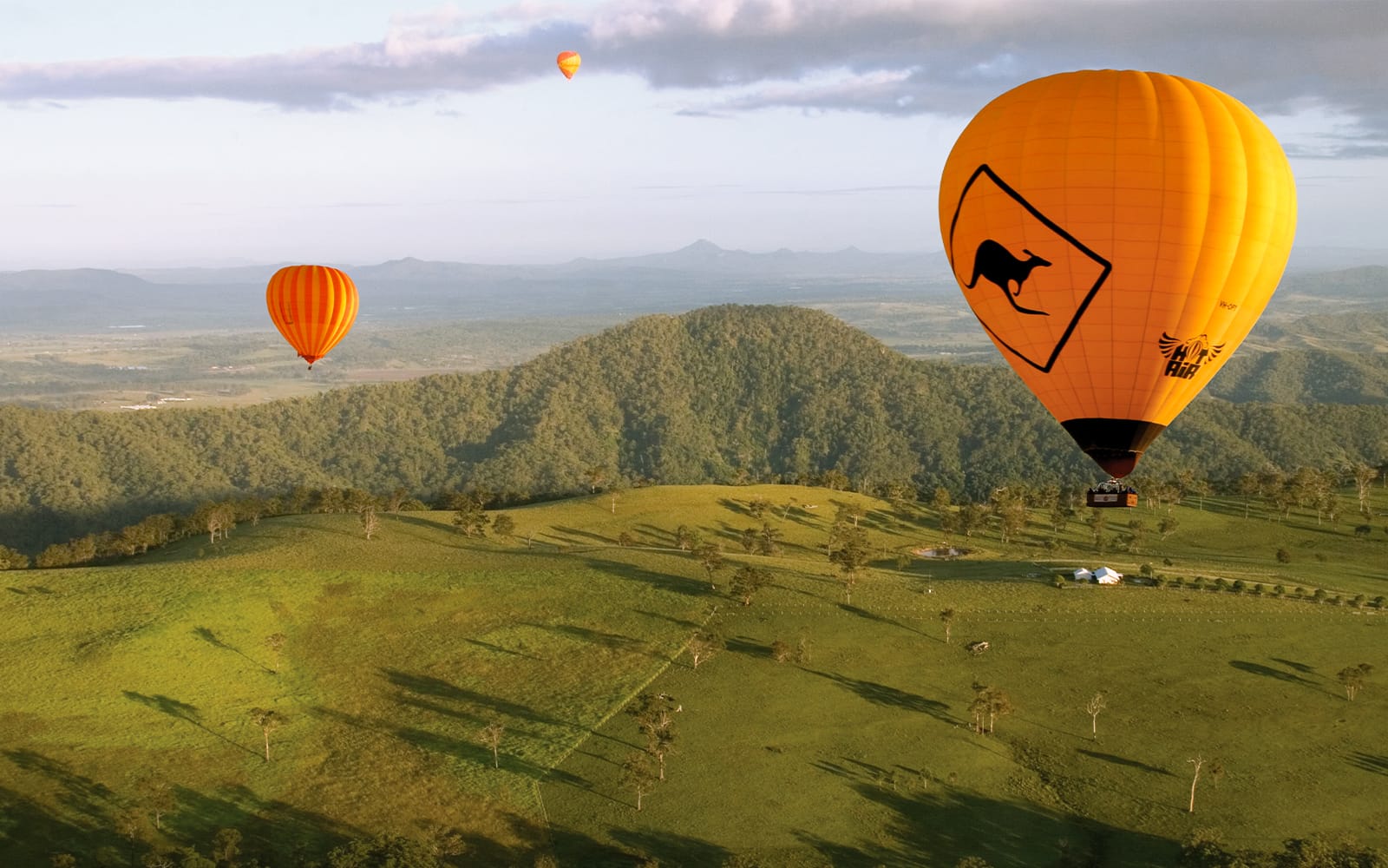 Gold Coast Hot Air Balloon Ride with Sparkling Wine & Hotel Transfers tickets in Gold Coast - Activities | TickYourList