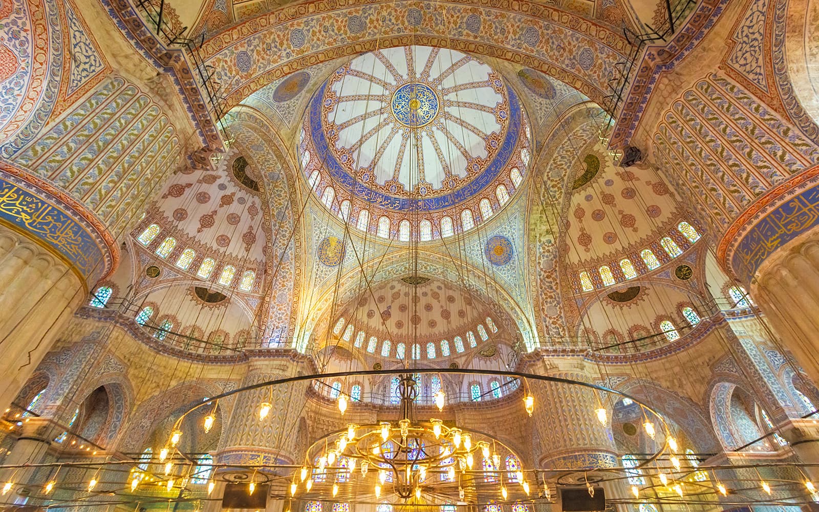 Blue Mosque and Hagia Sophia Guided Tour with Tickets in Istanbul - Features | TickYourList