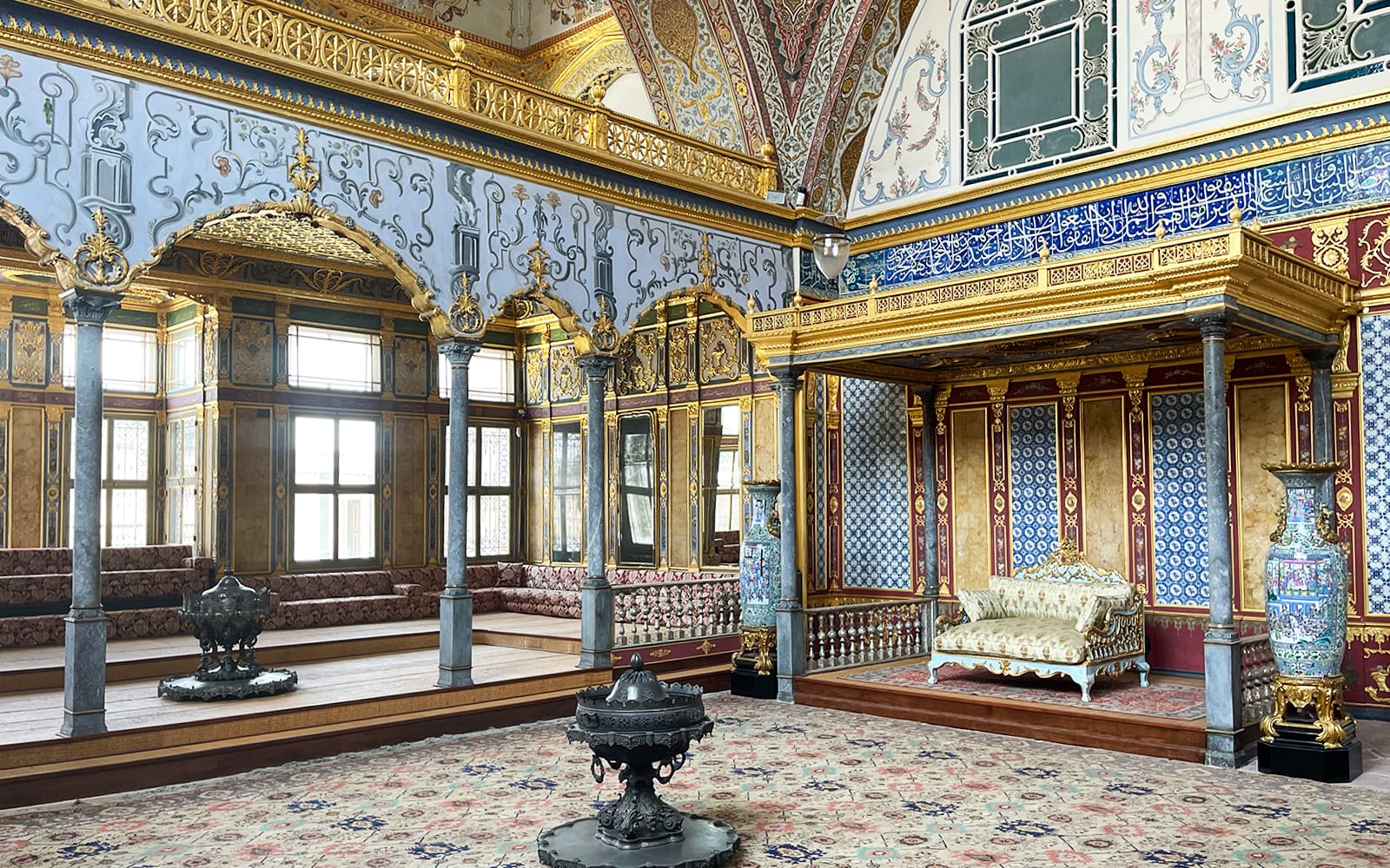 e66f4f183062acfa353b3bc1338f9689-13472-Istanbul-SkiptheLineGuidedTourofTopkapiPalace-04.jpg
