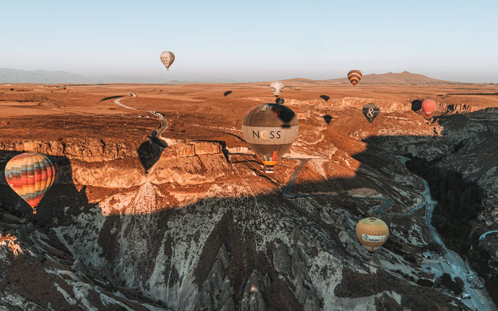 75d90ec5ef7f53052cb7635e1082da91-24313-cappadocia-cappadocia-sog-anl--valley-sunrise-hot-air-balloon-tour-with-breakfast---transfers-003.jpg