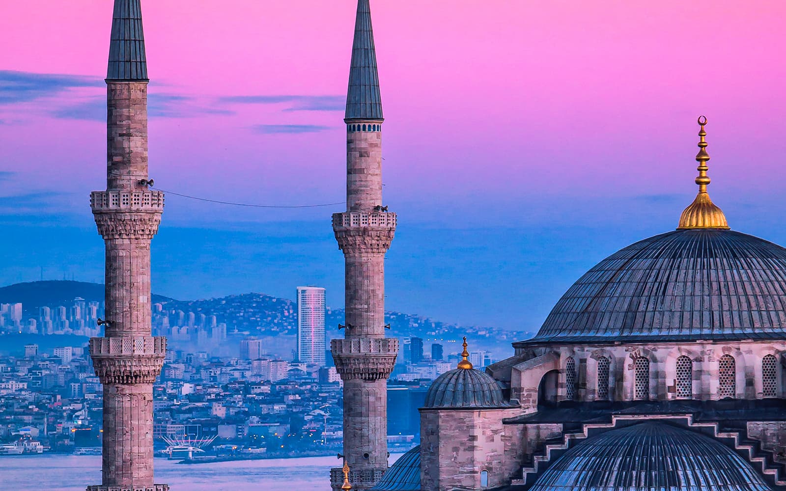 Half-Day Walking Tour of the Magnificent Mosques in Istanbul tickets in Istanbul - Features | TickYourList