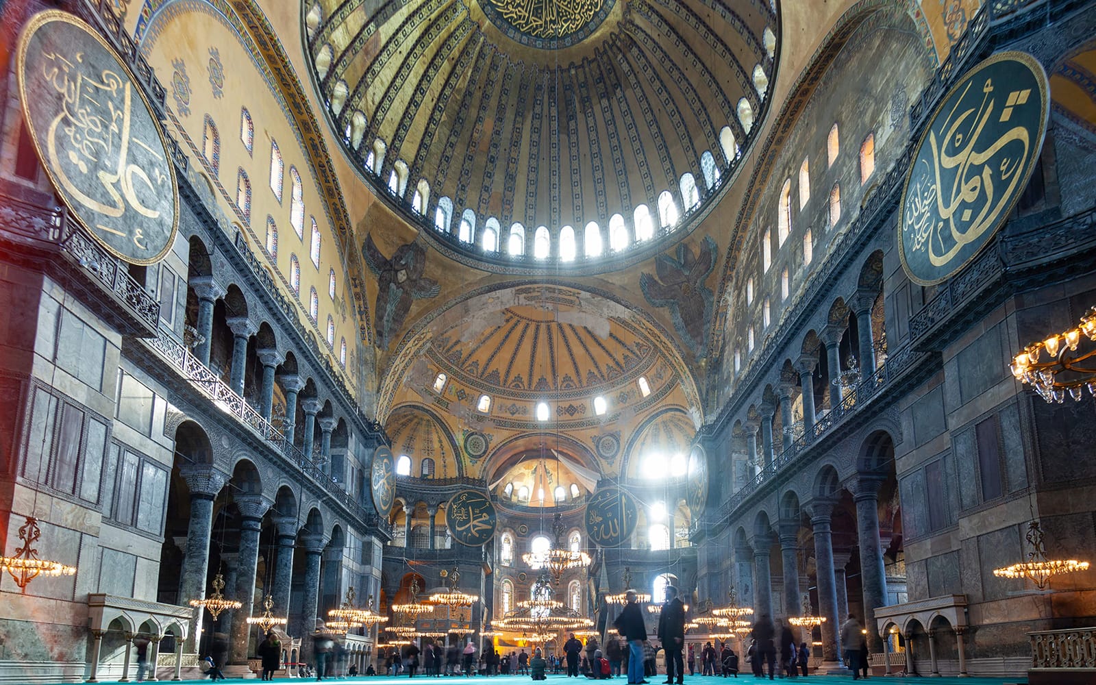 94ca75683257cb9ee4cda9c808fb73a9-11984-Istanbul-HistorianGuidedTourofHagiaSophia-16.jpg