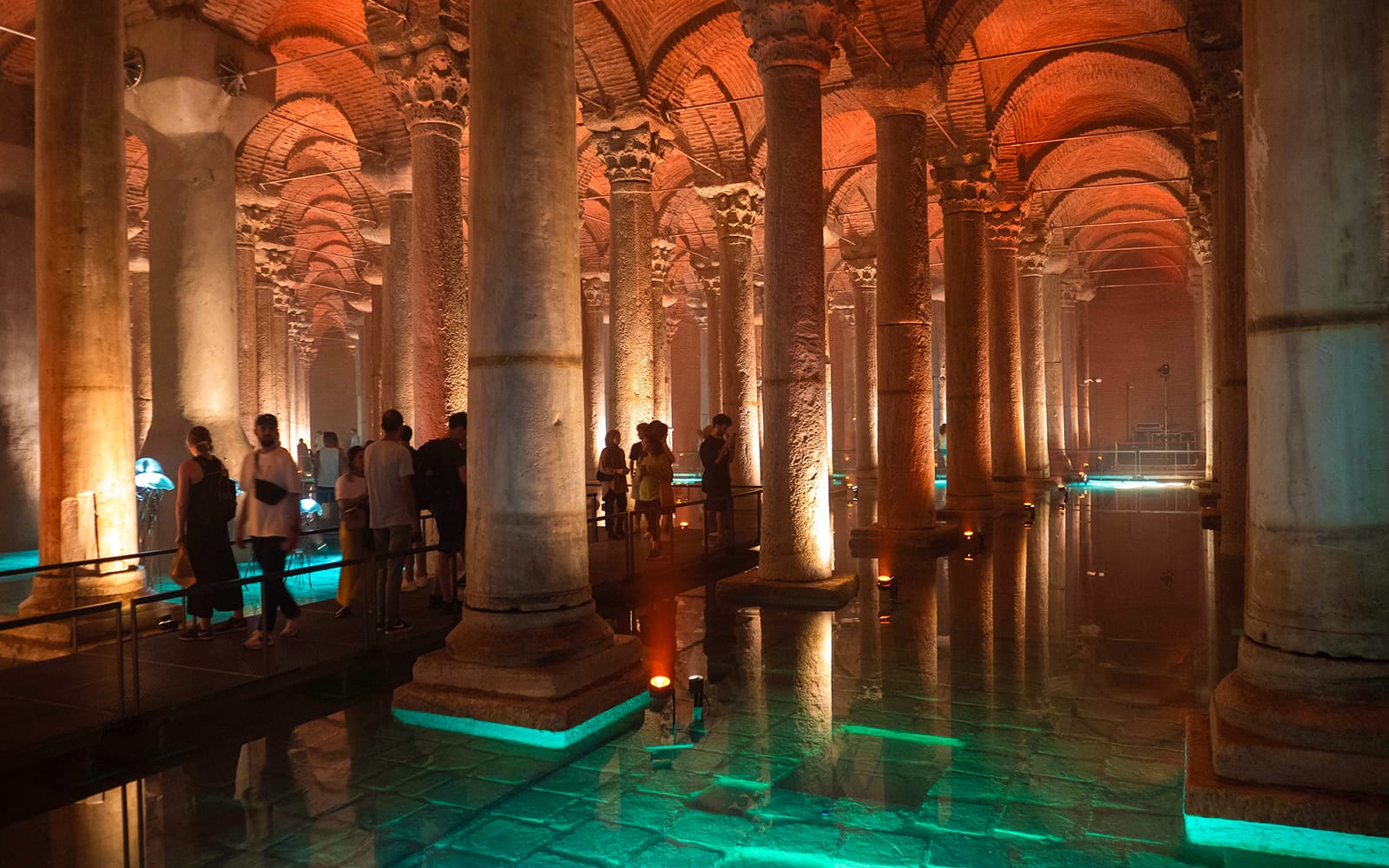 5f5bfa1b40a490f278aae030aaa8a453-22910-istanbul-istanbul---basilica-cistern-guided-walking-tour---skip-the-long-lines--07.jpg