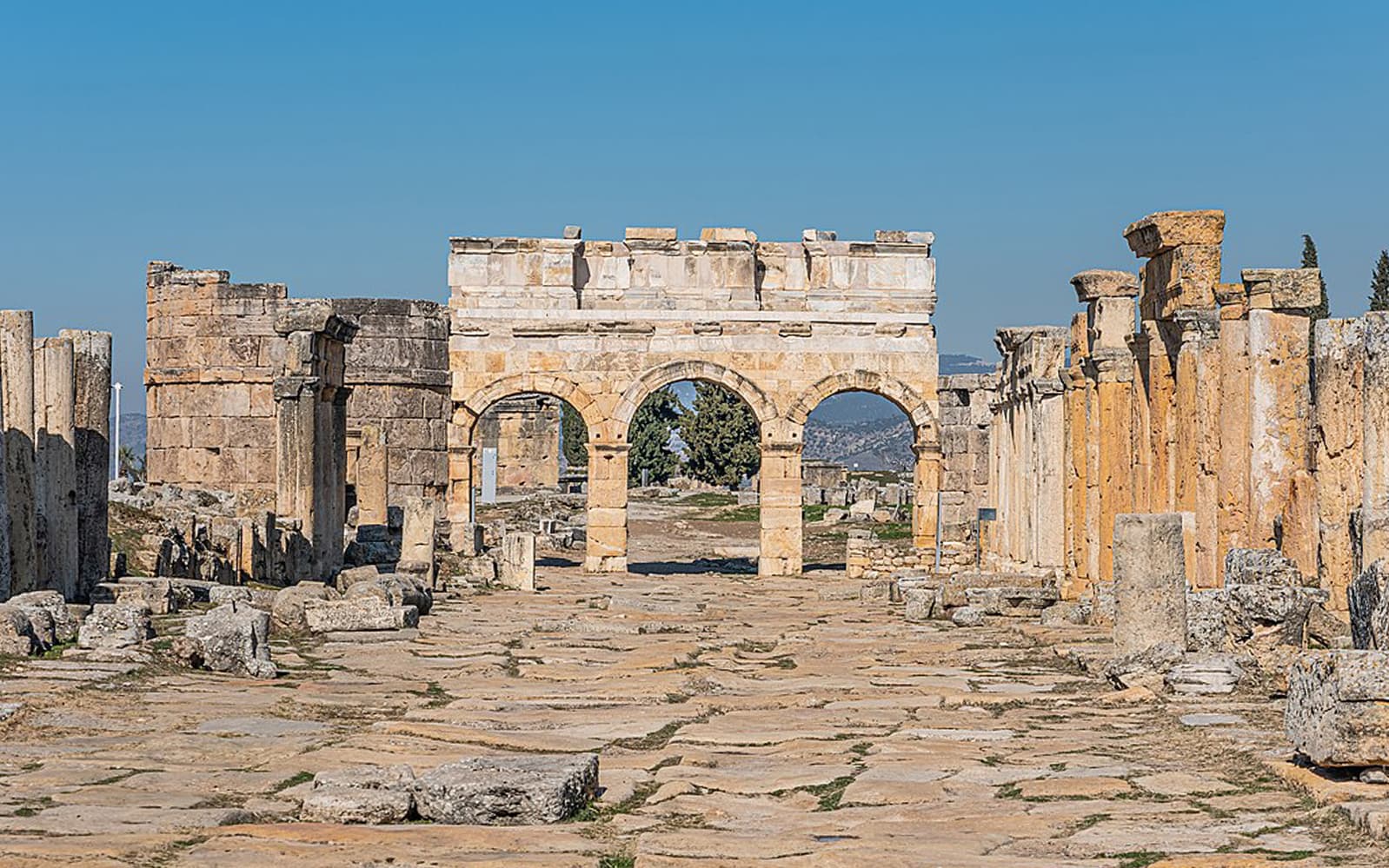 From Antalya/Kemer: Pamukkale and Hierapolis Tour with Lunch tickets in Antalya - Attractions | TickYourList