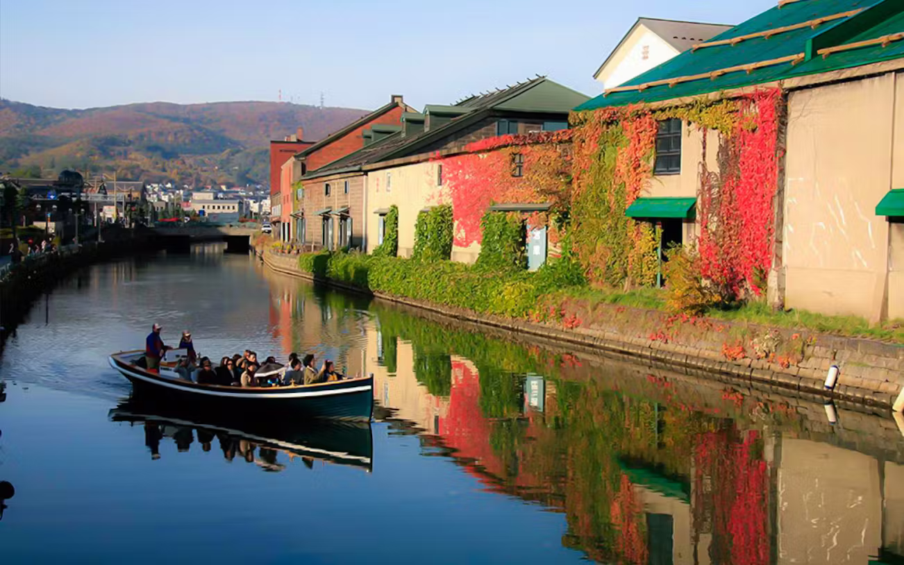 Cruises-a5b1d0eaee03a46a44c5e255cabaebb9-19638-hokkaido-otaru-canal-cruise-01.avif