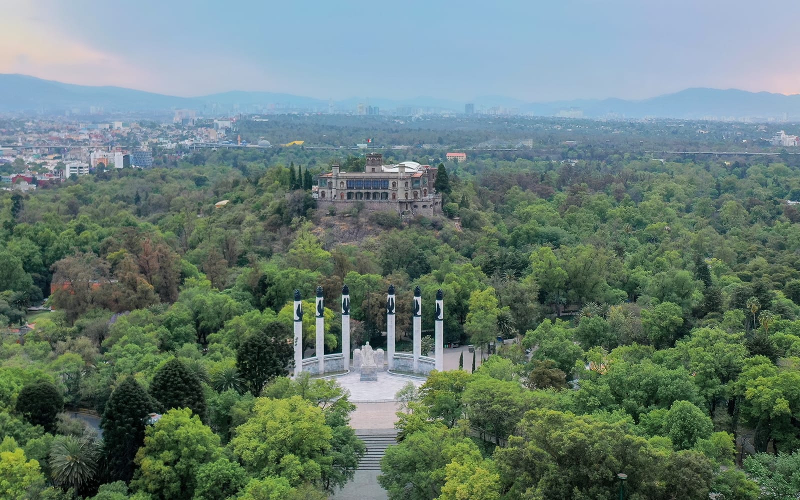 2b4def59b07a587430858ad198b3de93-19439-mexico-city-chapultepec-park-by-bike-guided-tour-02.jpg