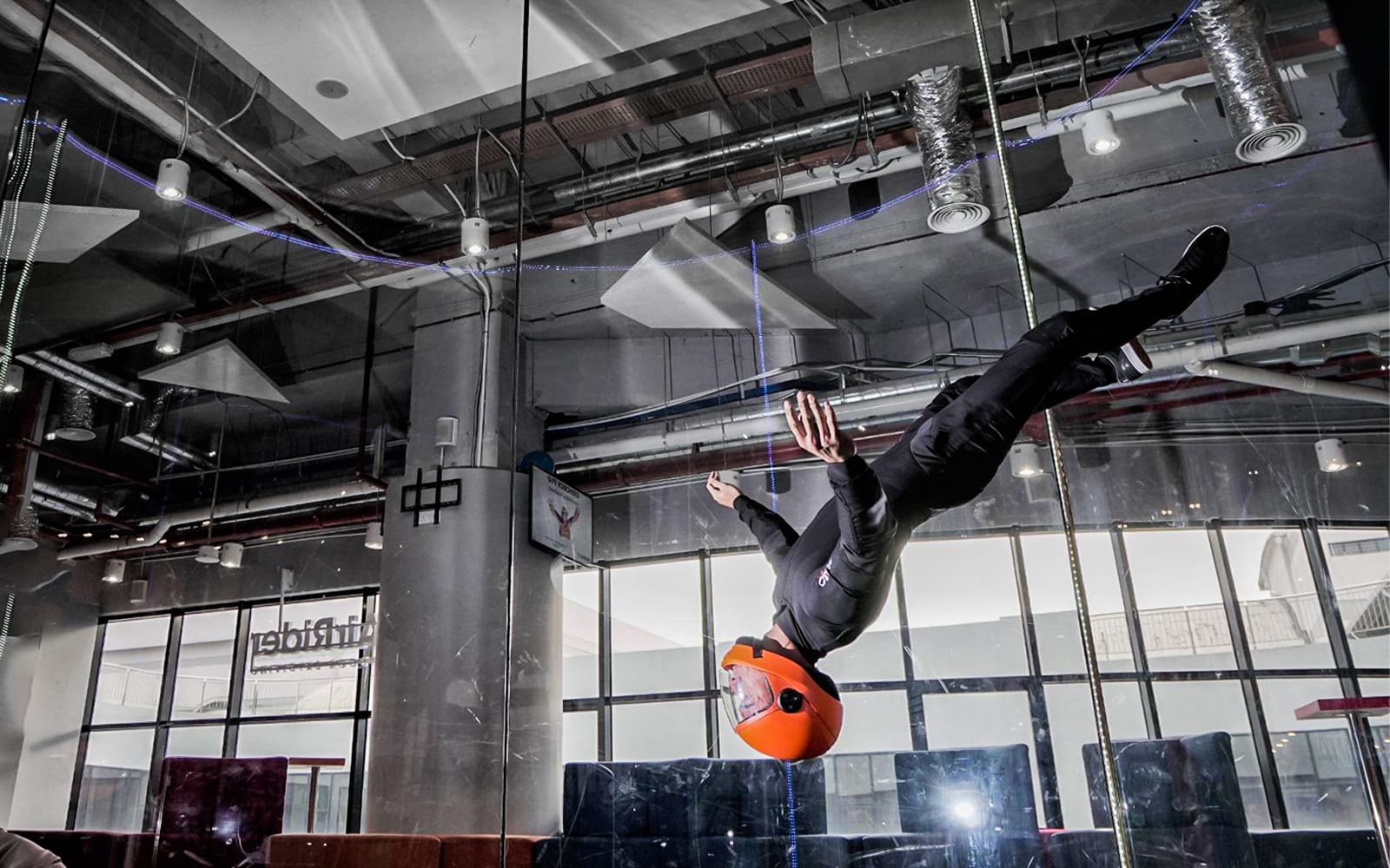 a4fb75412bfe41b176bb556a47fcd3f5-21636-kuala-lumpur-windlab-indoor-skydiving-in-kuala-lumpur-06.jpg