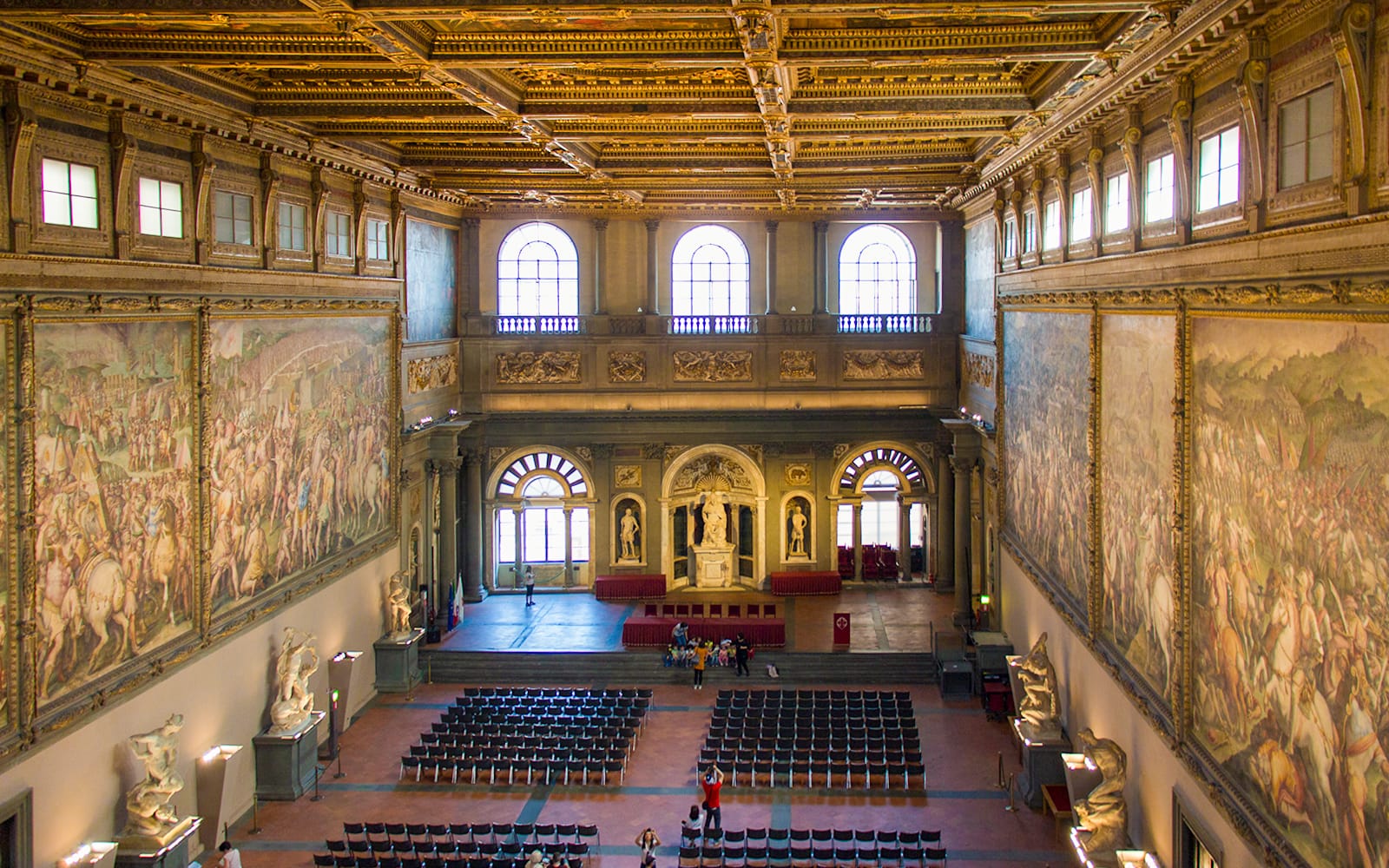 a8bc0b822052c3841d8975b35f0adfa6-palazzo%20vecchio%20Hall%20of%20the%20Five%20Hundred.jpg
