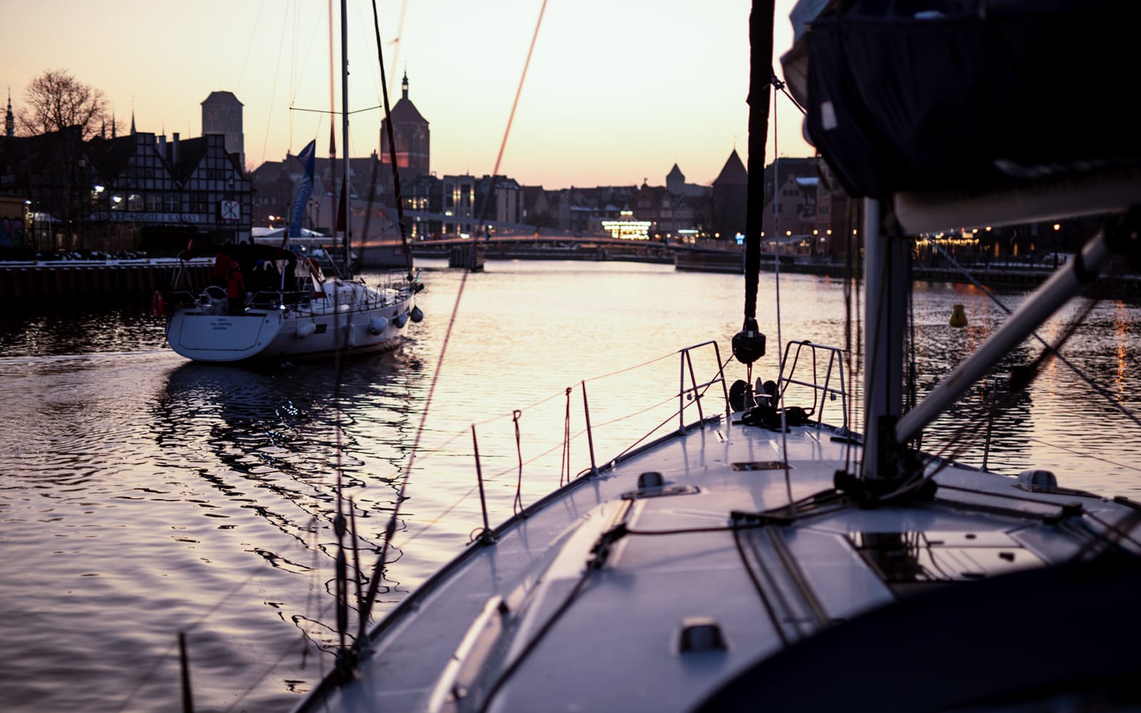 747f0cd54b6fe001c4a0d39a129229a6-22698-gdansk-sunset-cruise-on-gdansk-river-with-prosecco-wine-05.jpg