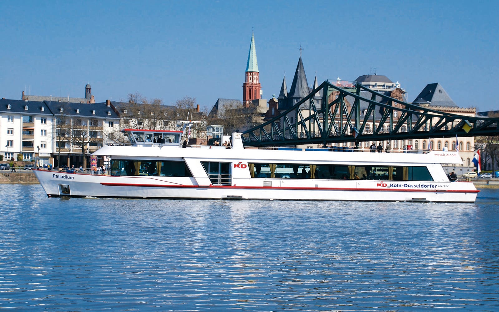 d80d32d8da2275dd79152d1260a7b0c1-21231-FrankfurtamMain-1-HourPanoramaCruiseinFrankfurt-08.jpg