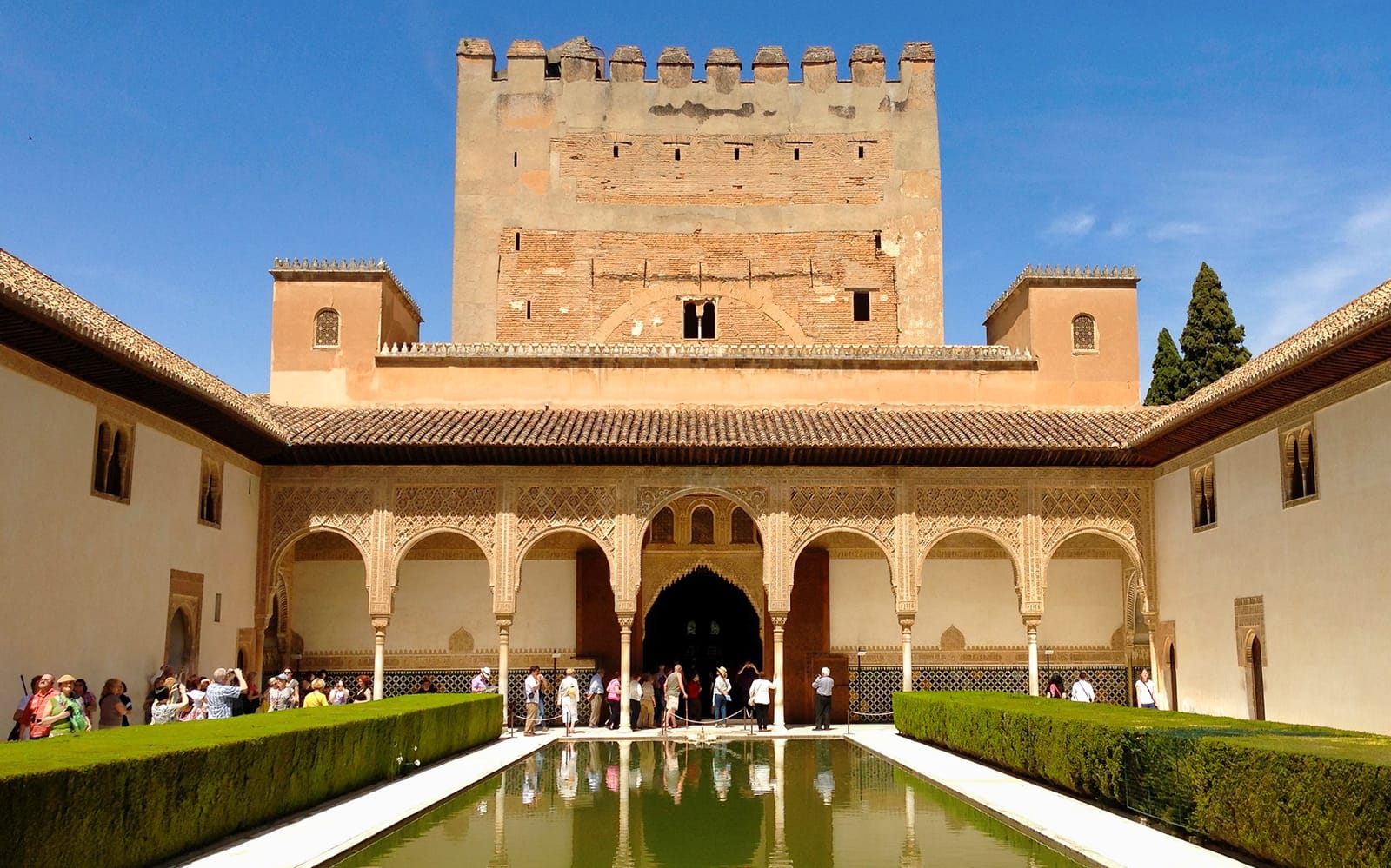 ea9014e3-6e66-4524-b22b-68b447da12b3-12318-granada-all-alhambra--entry---audioguide-tickets-with-nasrid-palaces-04.jpg