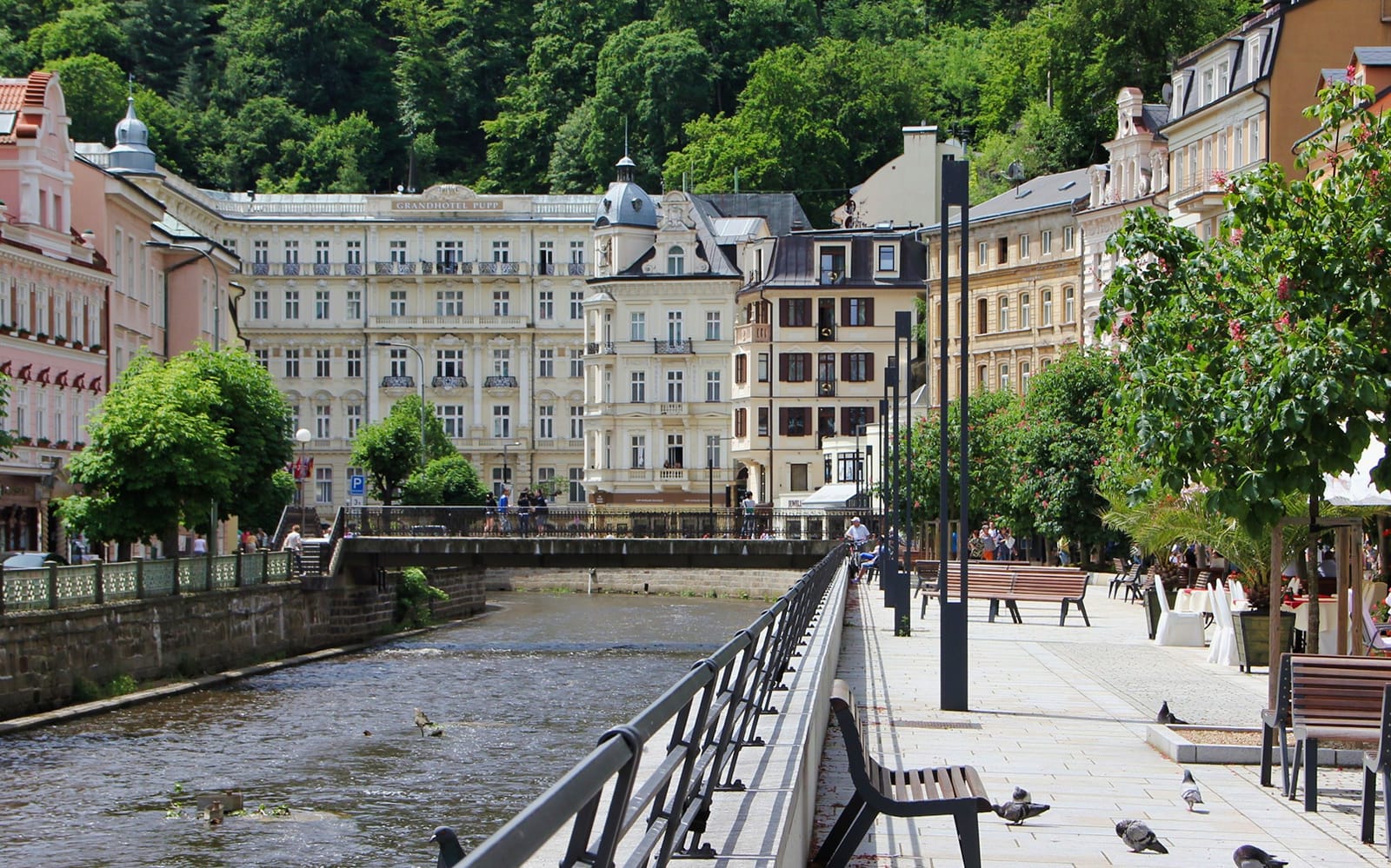 77de6c17-3f6d-4e0a-967d-da610dc7387b-13054-prague-karlovy-vary--full-day-trip-from-prague-04.jpg