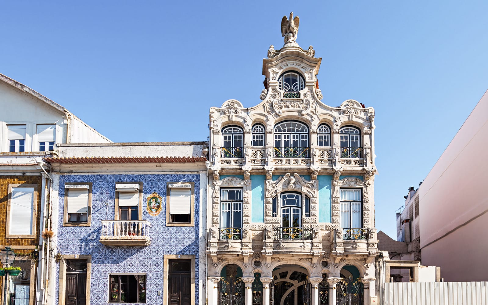 894dbd2251e2e9c119cbcf8586984a8d-Art-nouveau-aveiro1-min.jpg