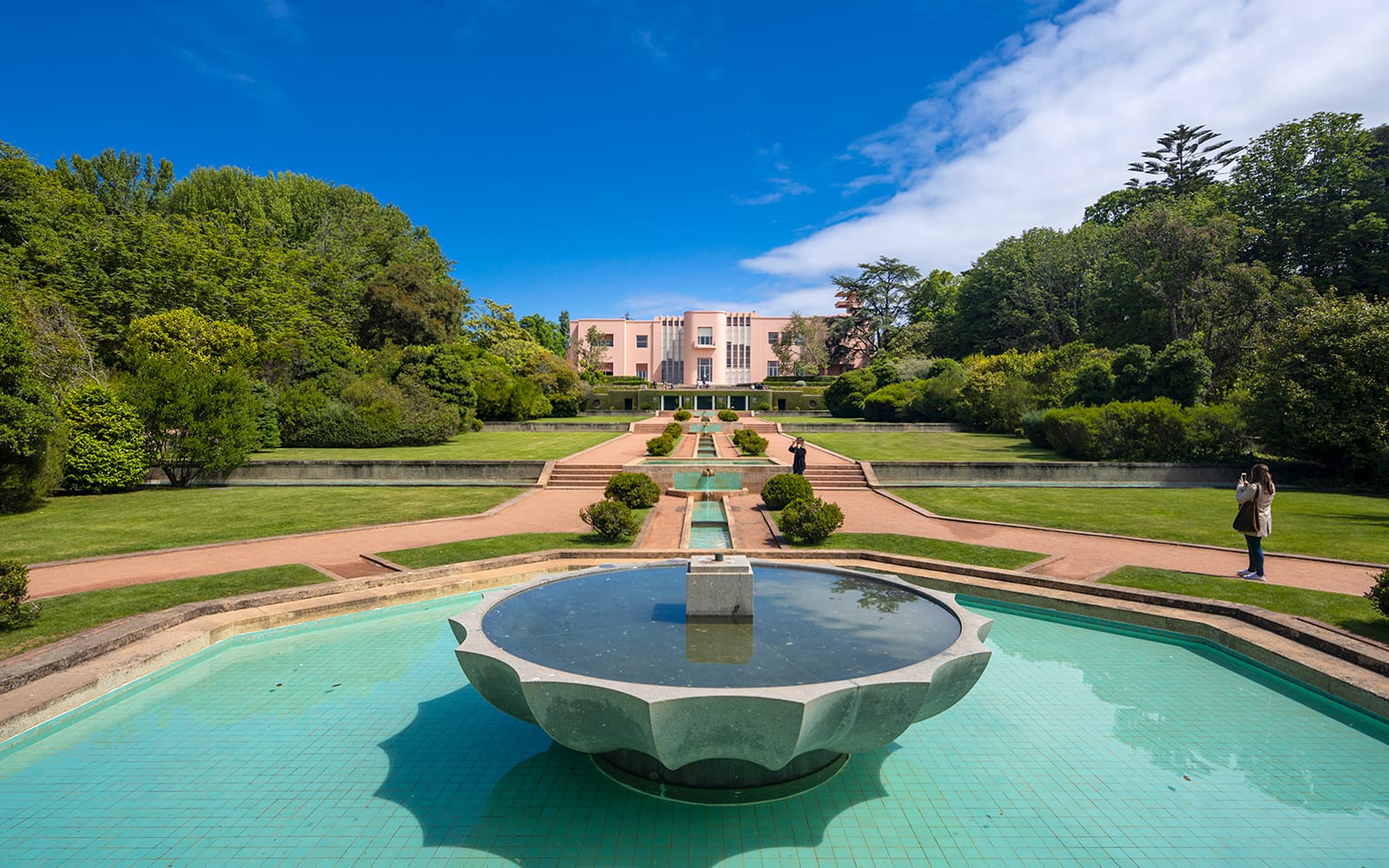 9aa70f062e527ff002c7b079b8bb00ab-21439-porto-entry-ticket-to-serralves-12.jpg