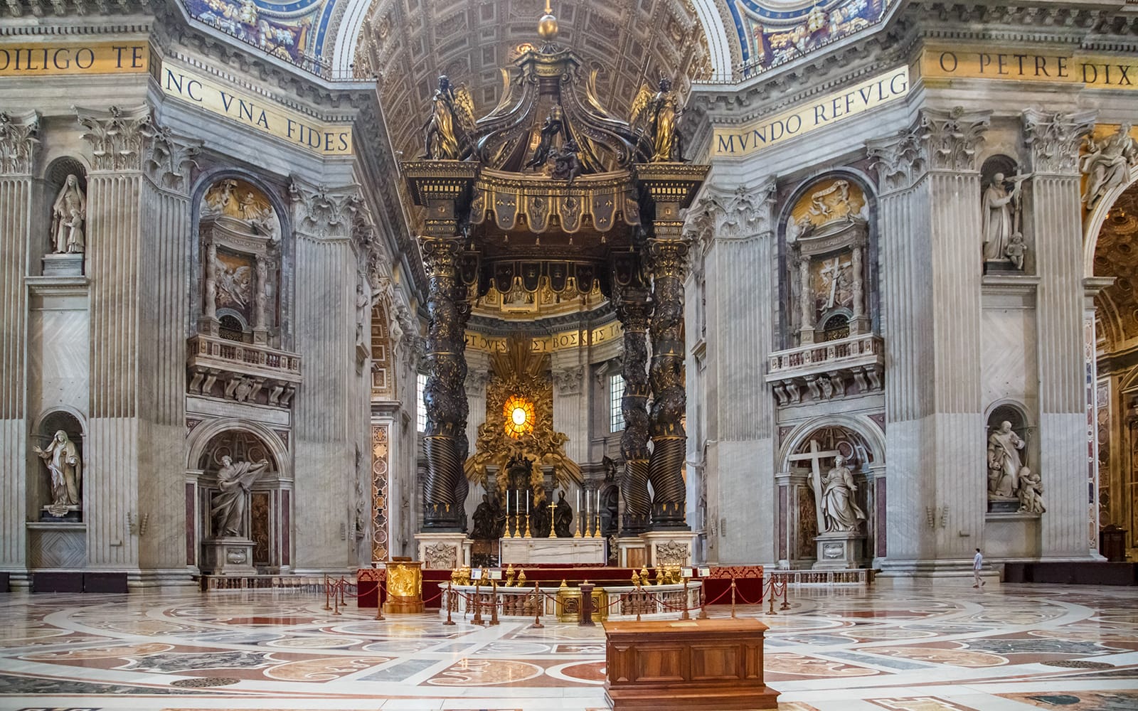 4332e621aca1c2759b56217a0df5d168-25598-rome-st.-peter-s-basilica--square--and-papal-tombs-guided-tour-01.jpg