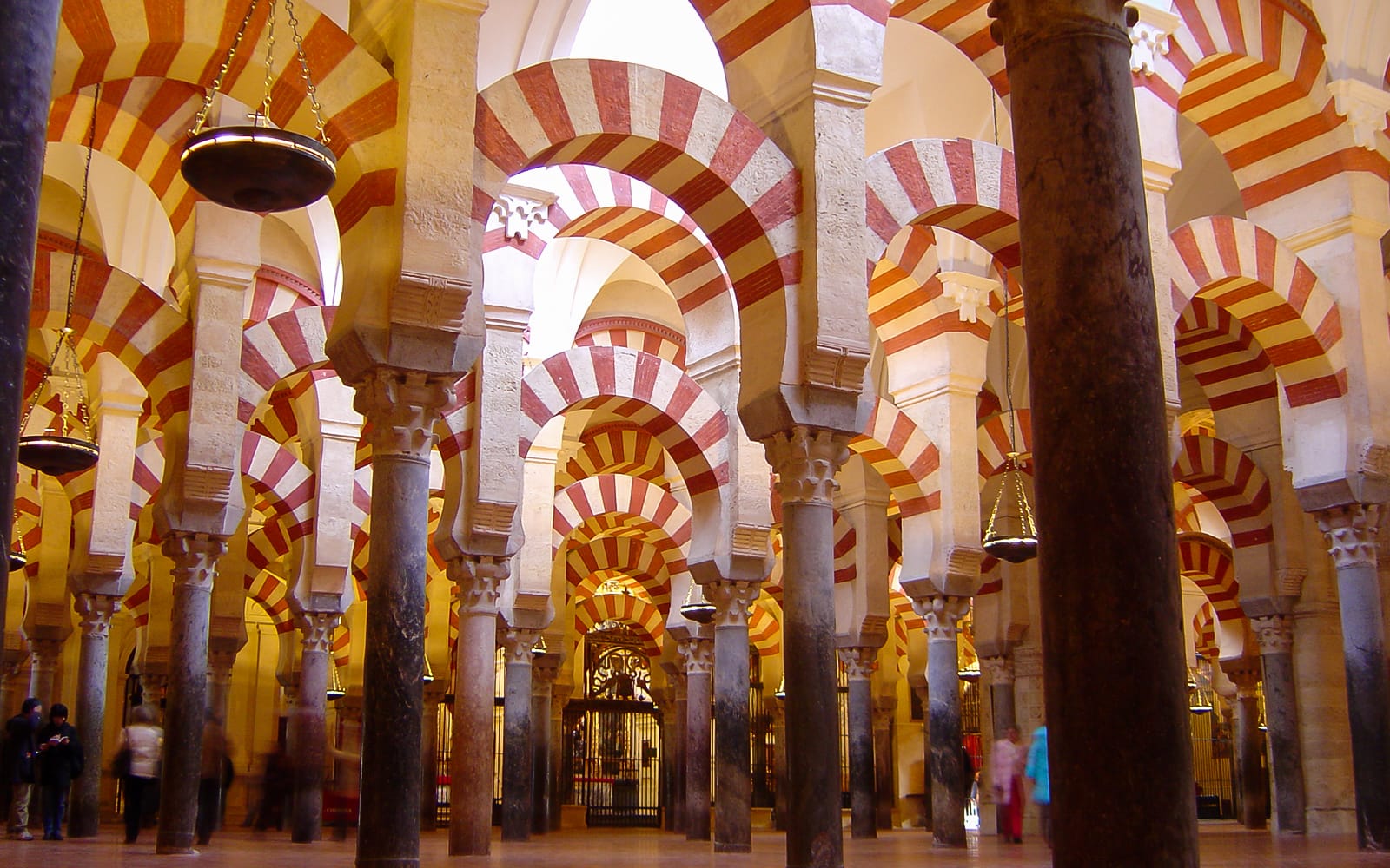 709749853dbf1c65f26dbe49c56d3980-18520-malaga-cordoba-mosque-day-trip-from-malaga-05.jpg