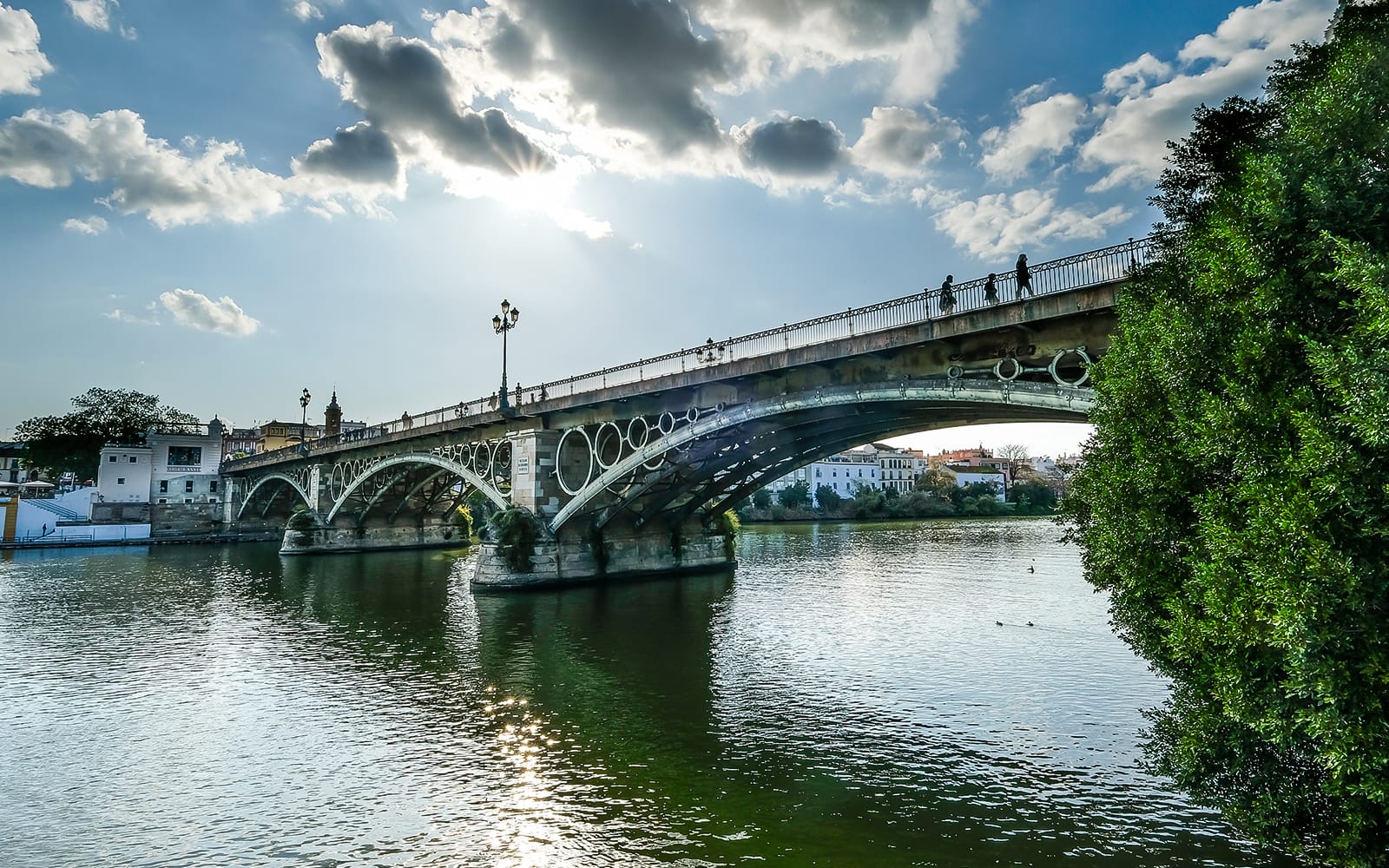 b294009a4c421fd9829e0858c1f553ba-18305-seville-discover-the-river---the-secrets-of-triana-quarter-03.jpg