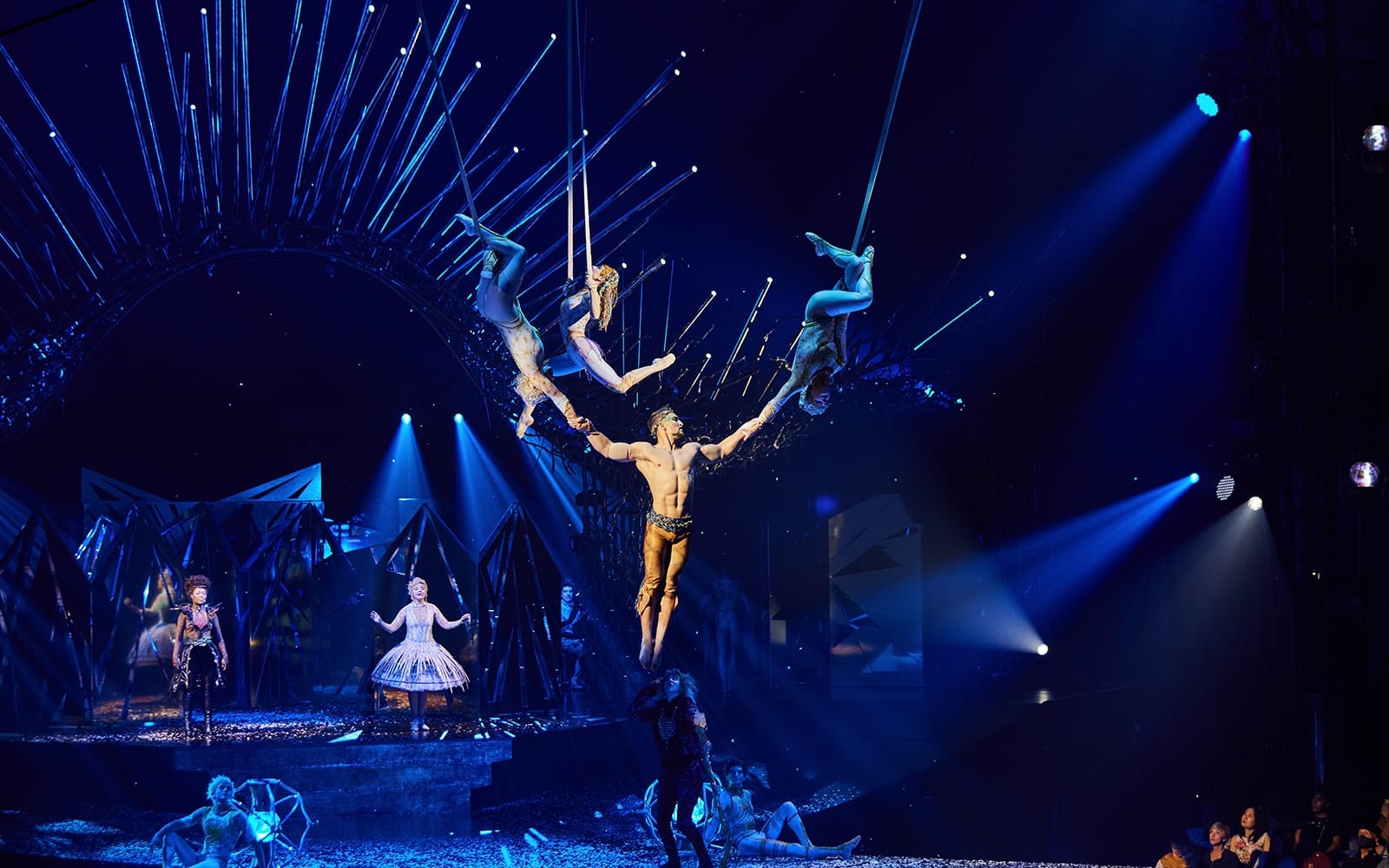f651944bf5b1f2fbef32cae8859b8407-23648-london-cirque-du-soleil-alegria-06.jpg