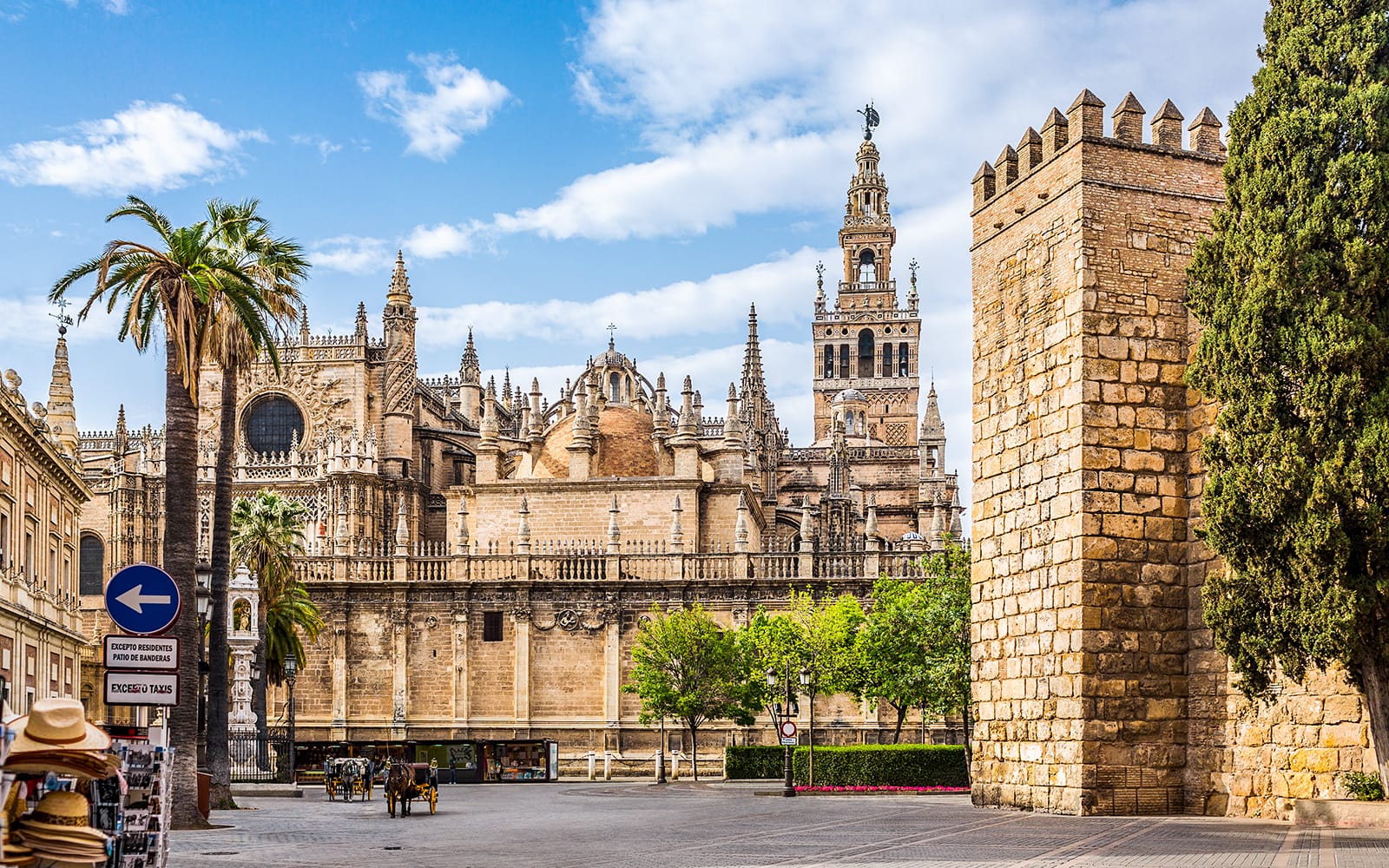 53a555b4d06cffffccb13849ebc55679-18299-seville-seville-monumental-walking-tour-02.jpeg