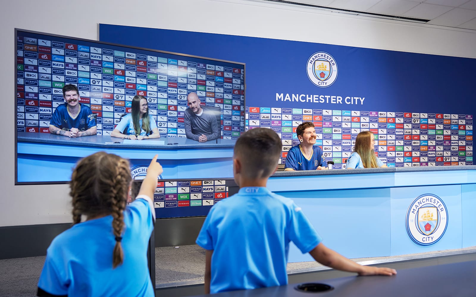 f07aa702e0eb0893e8a19c08fb55893b-23871-manchester-guided-tour-of-manchester-city-stadium-03.jpg