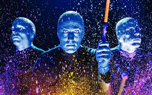 Musicals-1711-chicago-blue-man-group-01.avif
