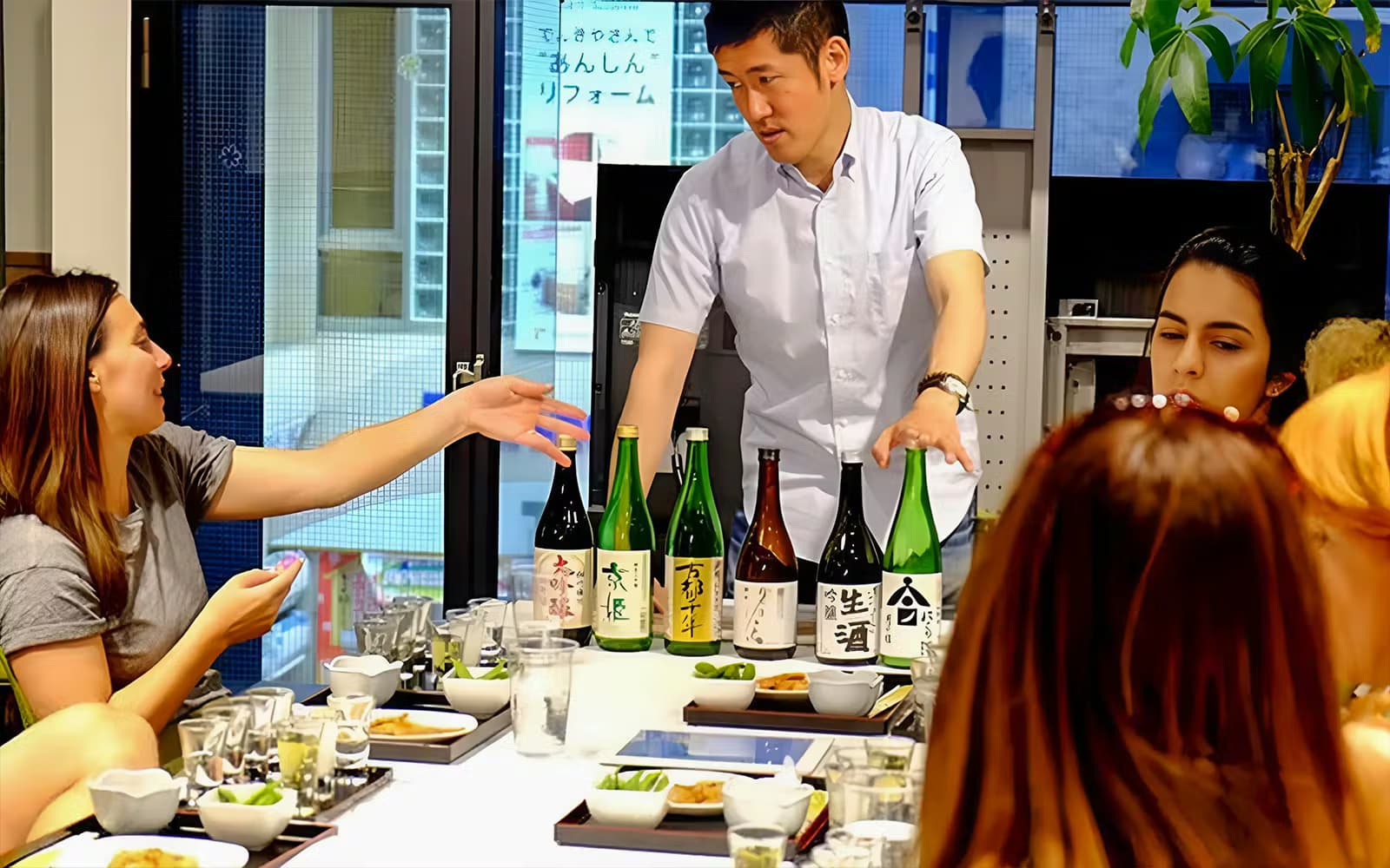 Wineries-4e12d28cb3be35eb353f4b87db4de94d-21119-kyoto-3-hours-kyoto-insider-sake-experience-02.avif
