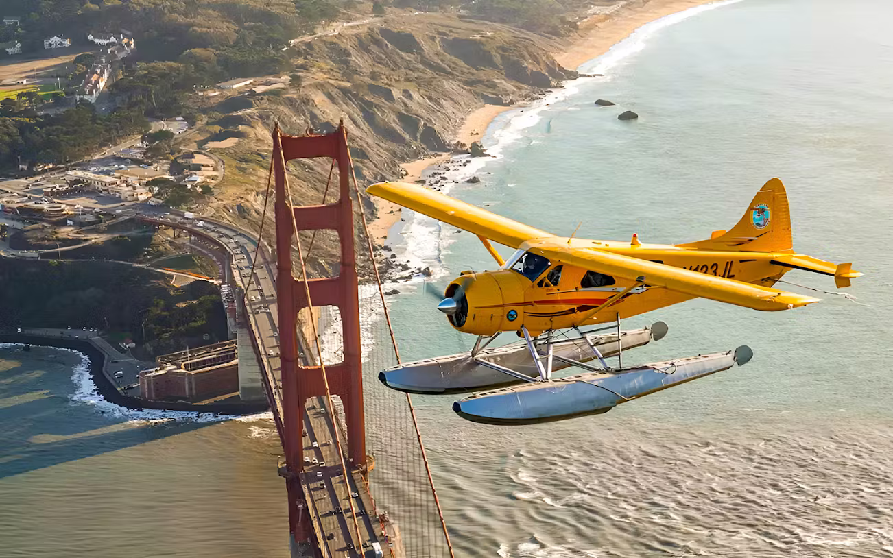 Airplane Tours-6ac7f912576806215b160cab91e3b35f-28299-san-francisco-golden-gate-seaplane-tour-01.avif
